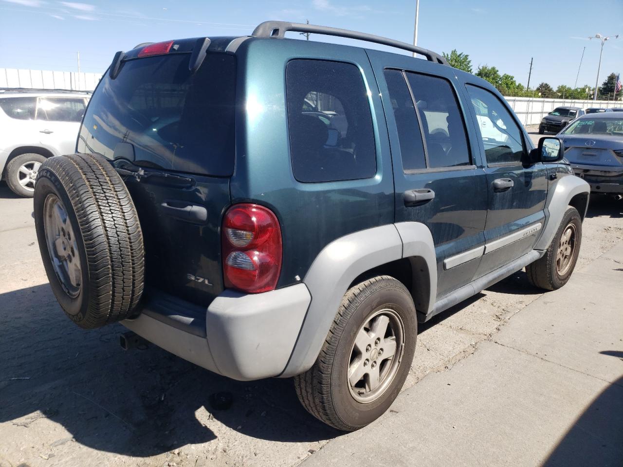 Photo 4 from auction – 2005 JEEP LIBERTY SP with VIN 1J4GL48KX5W602289