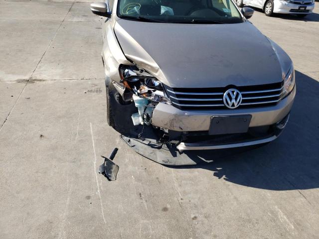Photo 9 from auction – 2015 VOLKSWAGEN PASSAT S with VIN 1VWAT7A36FC101111