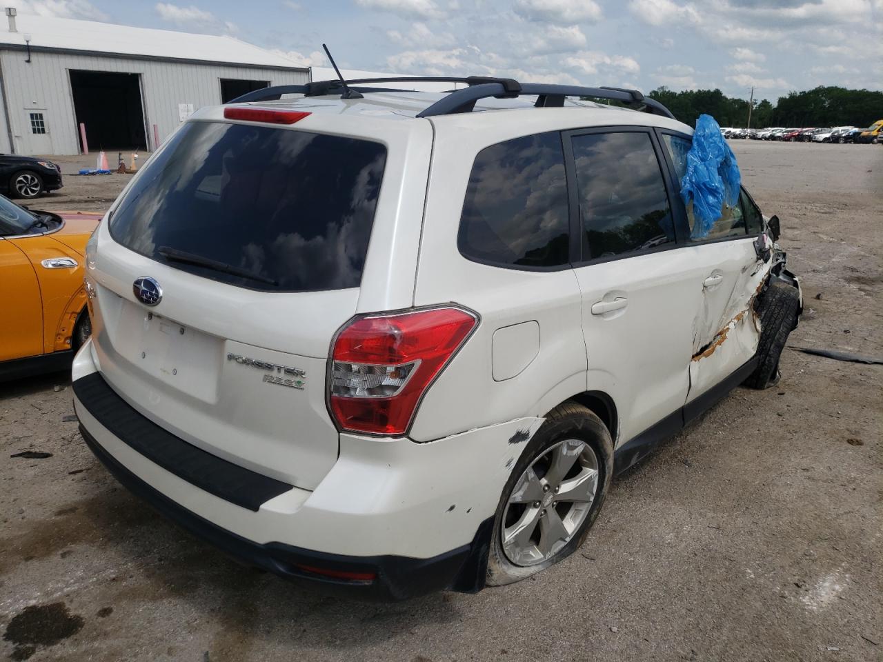 Photo 4 from auction – 2015 SUBARU FORESTER 2 with VIN JF2SJADC6FH511403