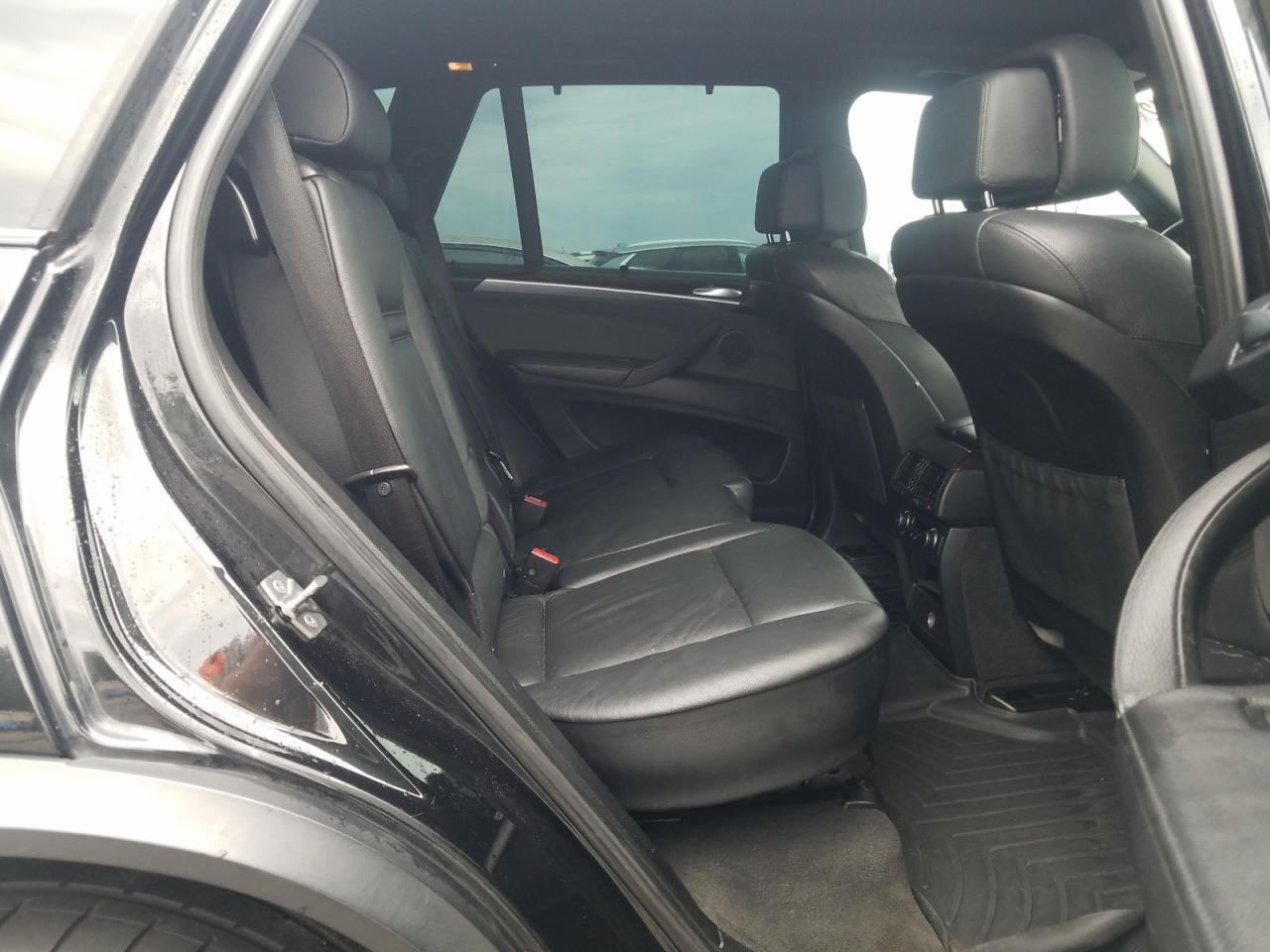 Photo 6 from auction – 2011 BMW X5 XDRIVE3 with VIN 5UXZV4C58BLL58132