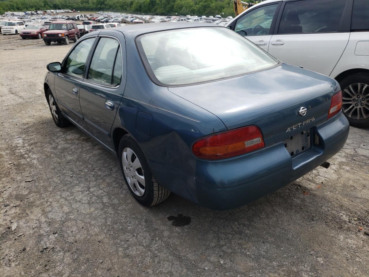 Photo 3 from auction – 1993 NISSAN ALTIMA XE with VIN 1N4BU31F8PC197175
