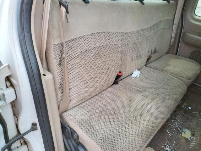 Photo 6 from auction – 2001 FORD F150 with VIN 1FTRX17W61KF06439