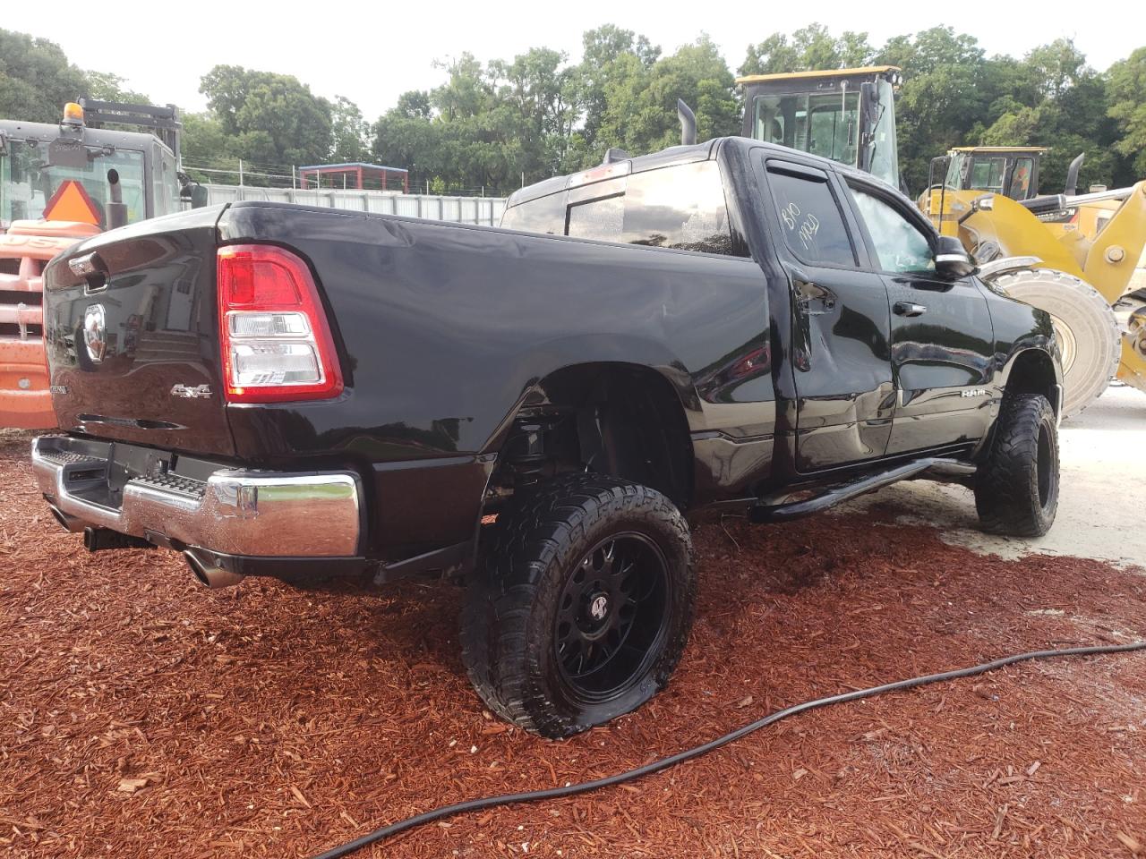 Photo 4 from auction – 2019 RAM 1500 BIG H with VIN 1C6SRFBT8KN761655