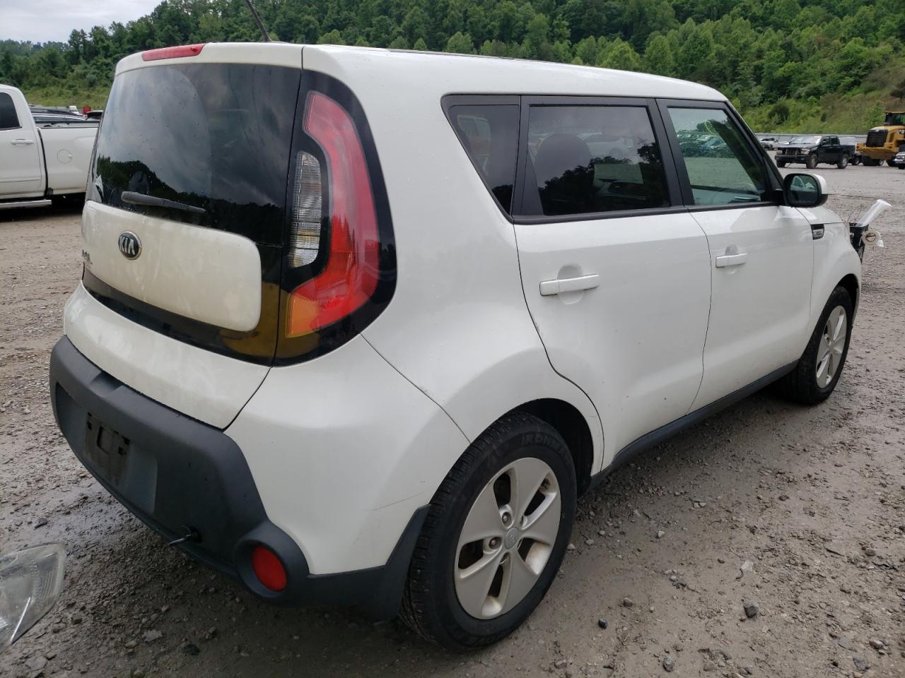 Photo 17 from auction – 2016 KIA SOUL with VIN KNDJN2A21G7287240