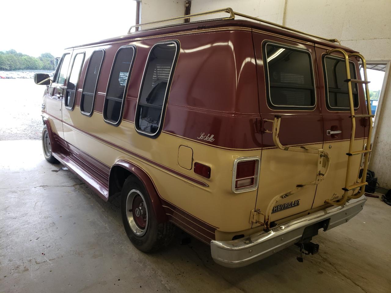 Photo 3 from auction – 1984 CHEVROLET G20 with VIN 1GBEG25H9E7209946
