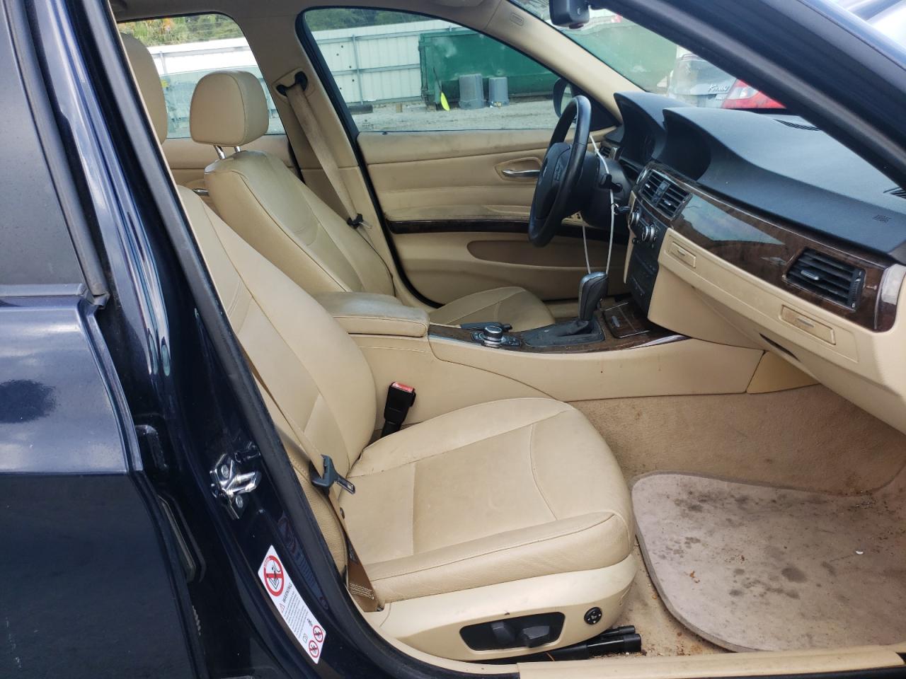 Photo 5 from auction – 2009 BMW 328 XI with VIN WBAPK73509A453788