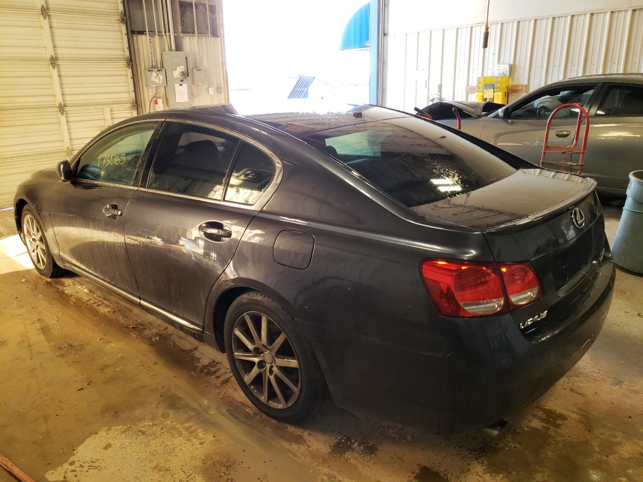 Photo 3 from auction – 2006 LEXUS UK with VIN JTHBH96S265016340