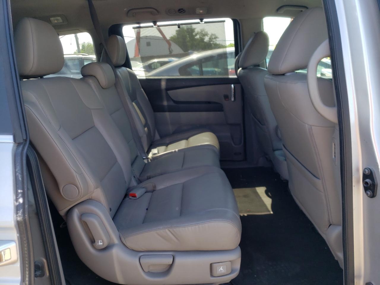Photo 6 from auction – 2014 HONDA ODYSSEY EX with VIN 5FNRL5H40EB008000