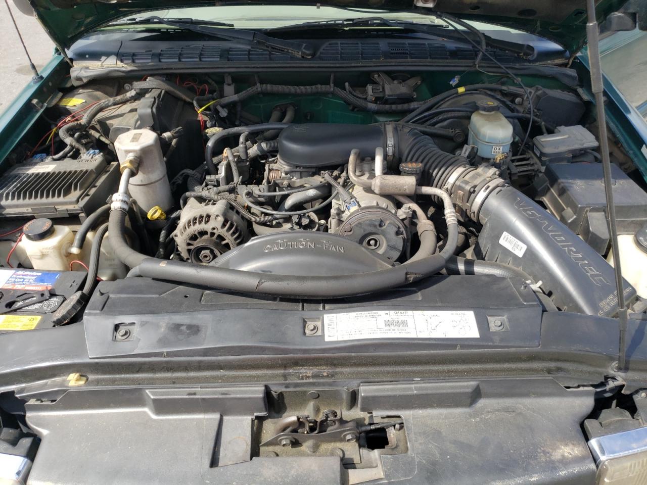 Photo 7 from auction – 2000 CHEVROLET BLAZER with VIN 1GNDT13W5YK264045