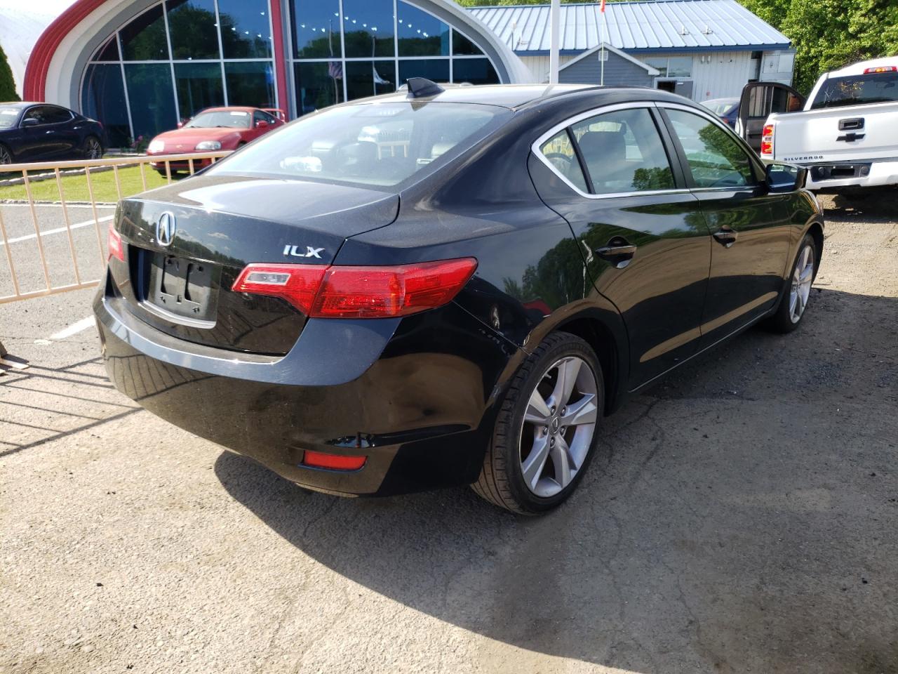 Photo 4 from auction – 2013 ACURA ILX 20 PRE with VIN 19VDE1F51DE013695