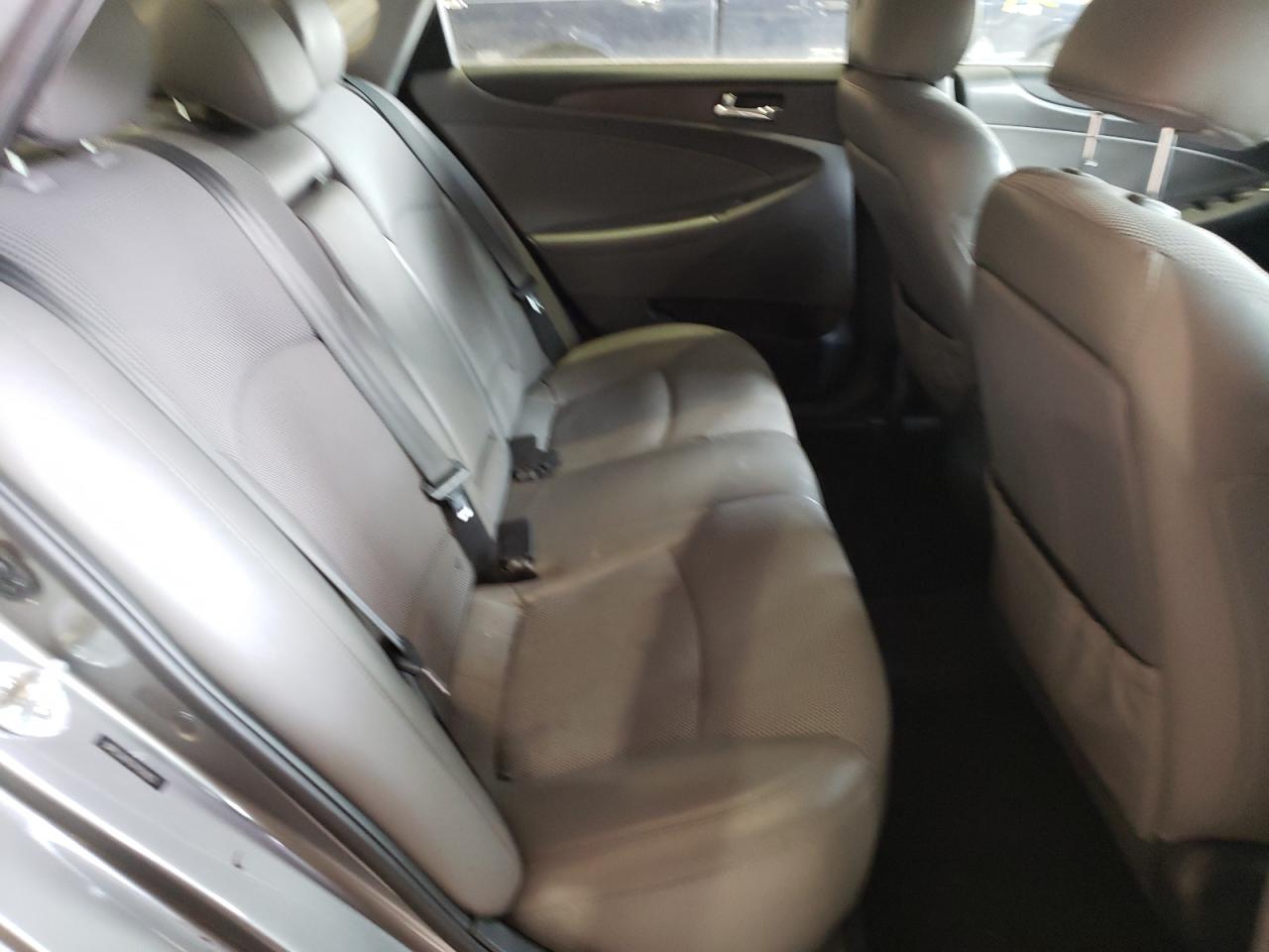 Photo 6 from auction – 2013 HYUNDAI SONATA SE with VIN 5NPEC4AB7DH559025