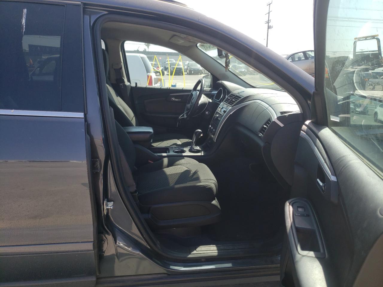 Photo 5 from auction – 2012 CHEVROLET TRAVERSE L with VIN 1GNKRGED5CJ258846