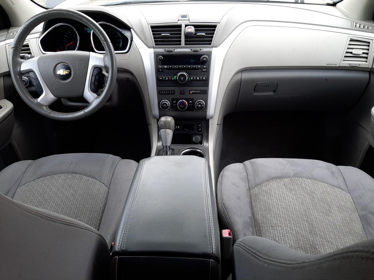 Photo 9 from auction – 2012 CHEVROLET TRAVERSE L with VIN 1GNKVGEDXCJ127617
