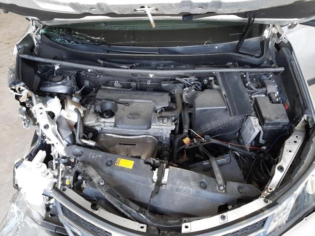 Photo 7 from auction – 2015 TOYOTA RAV4 LE with VIN 2T3ZFREV5FW137082