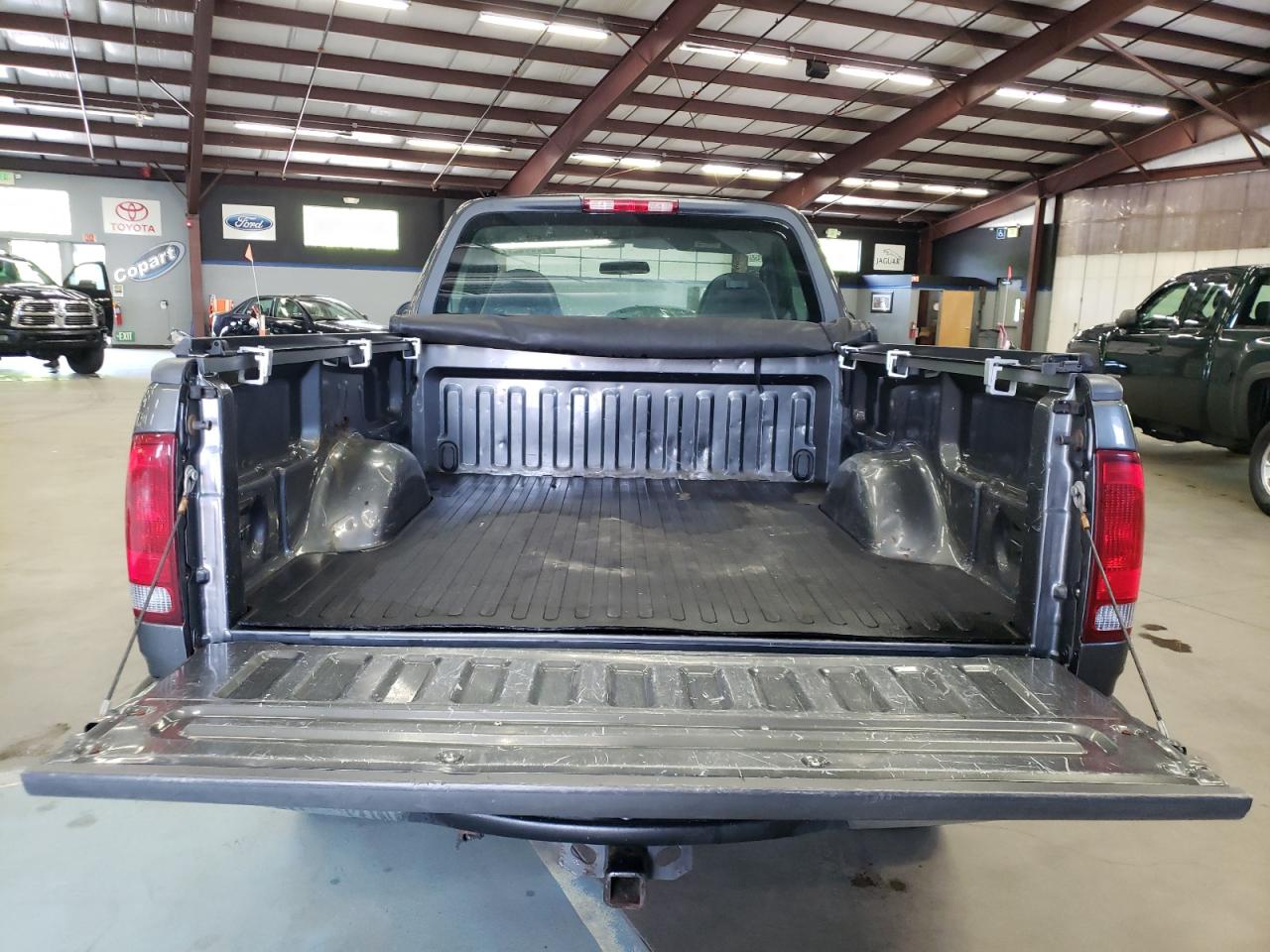 Photo 18 from auction – 2003 FORD F150 with VIN 1FTRF18233NB31948