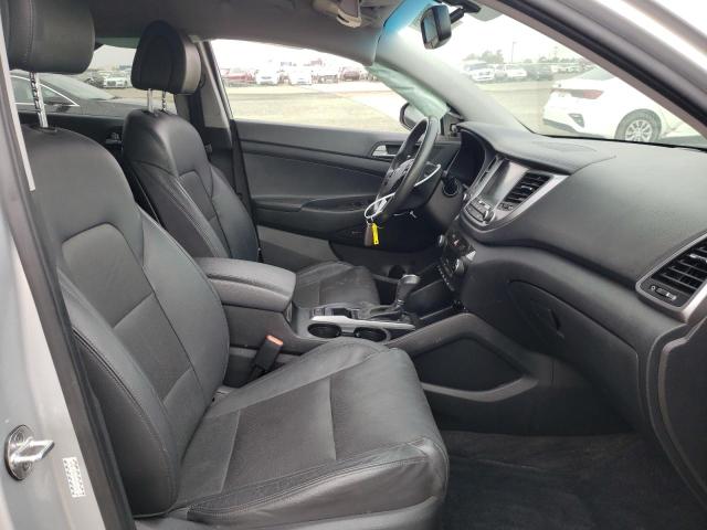 Photo 5 from auction – 2017 HYUNDAI TUCSON LIM with VIN KM8J33A45HU446501