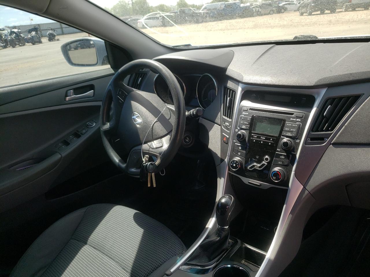 Photo 9 from auction – 2011 HYUNDAI SONATA GLS with VIN 5NPEB4AC6BH050293