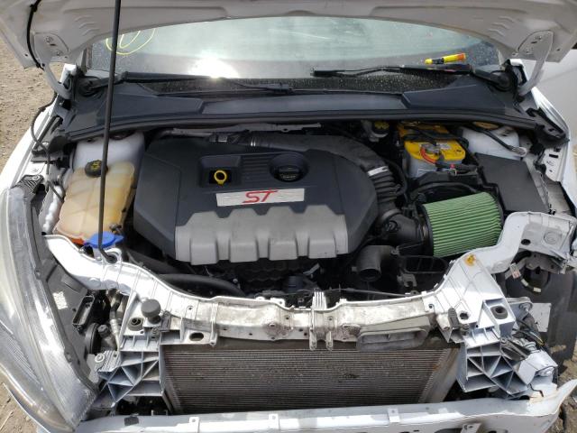Photo 7 from auction – 2017 FORD FOCUS ST with VIN 1FADP3L93HL223092