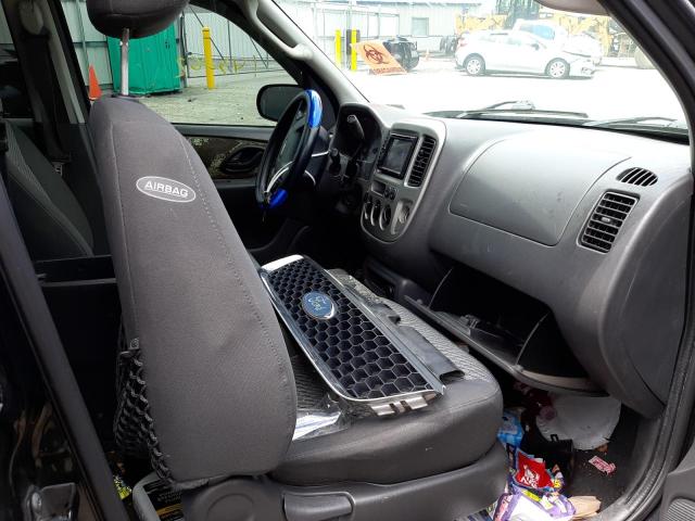 Photo 5 from auction – 2004 FORD ESCAPE XLT with VIN 1FMCU93124DA12882