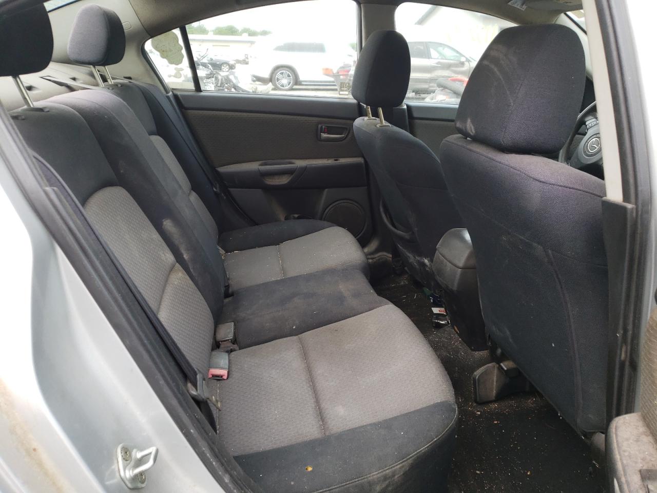 Photo 6 from auction – 2006 MAZDA 3 I with VIN JM1BK32F061480405