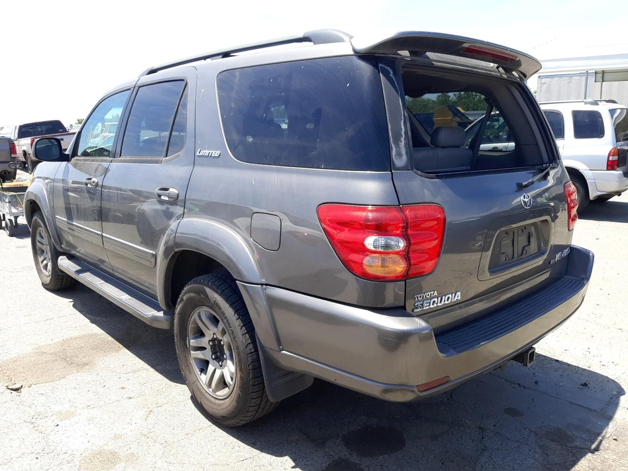 Photo 3 from auction – 2003 TOYOTA SEQUOIA LI with VIN 5TDBT48A53S182607