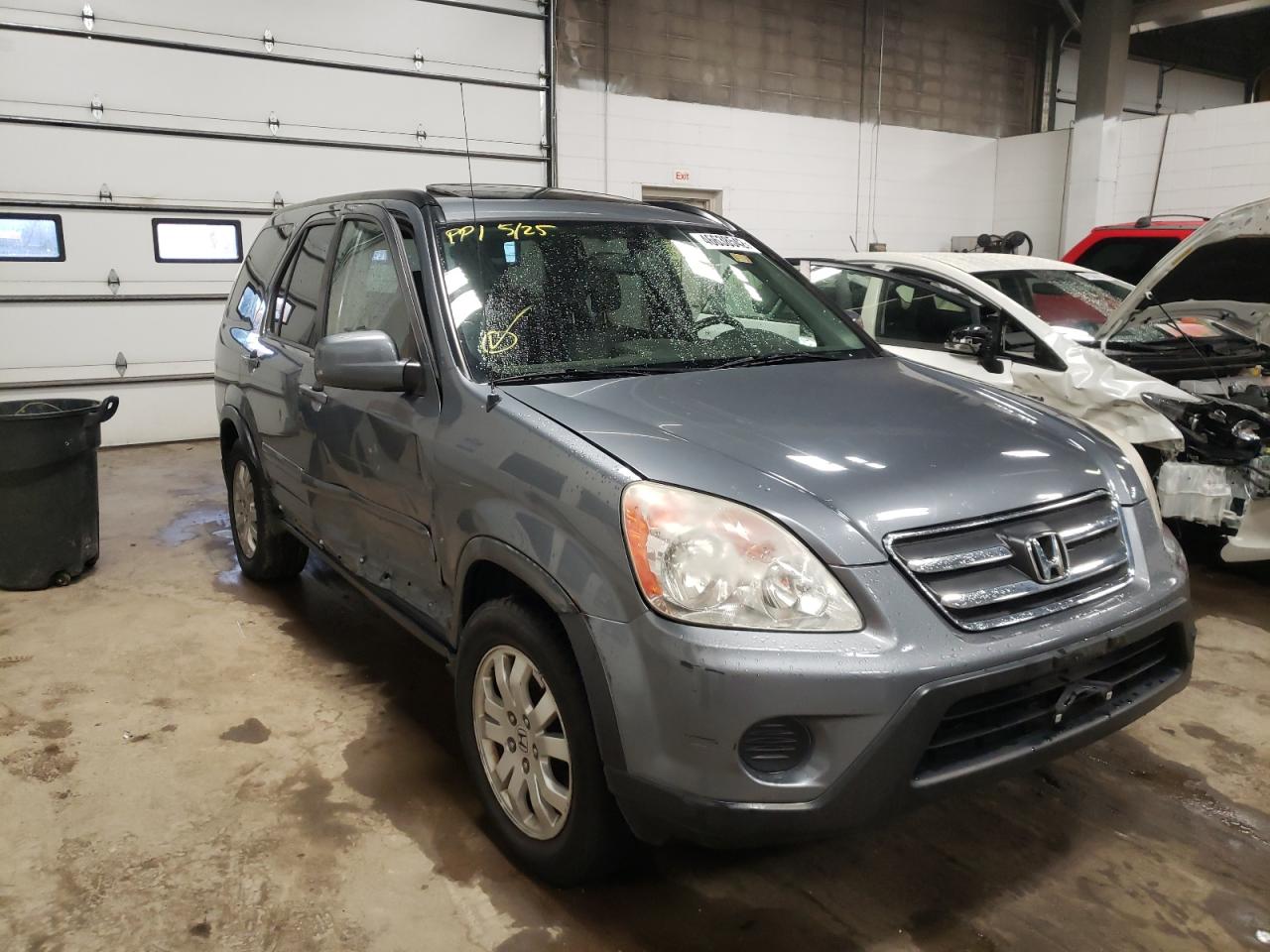 HONDA CR-V SE 2005 with VIN JHLRD78945C016704 - Photo from auction