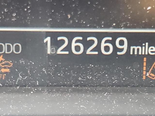 Photo 8 from auction – 2017 TOYOTA RAV4 LE with VIN 2T3BFREV6HW603901
