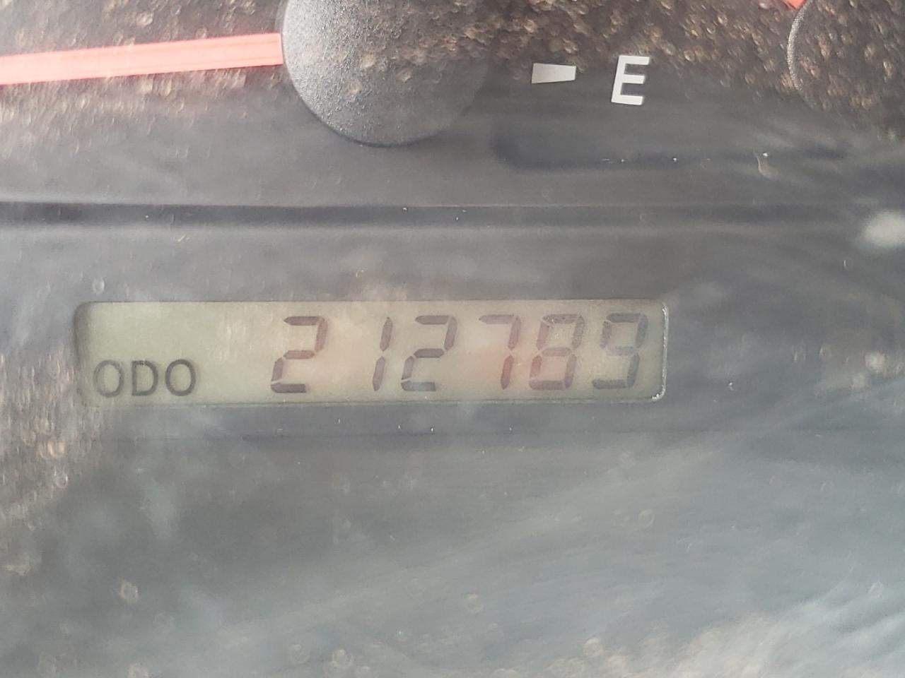 Photo 8 from auction – 2003 TOYOTA CAMRY LE with VIN 4T1BE32K23U782448
