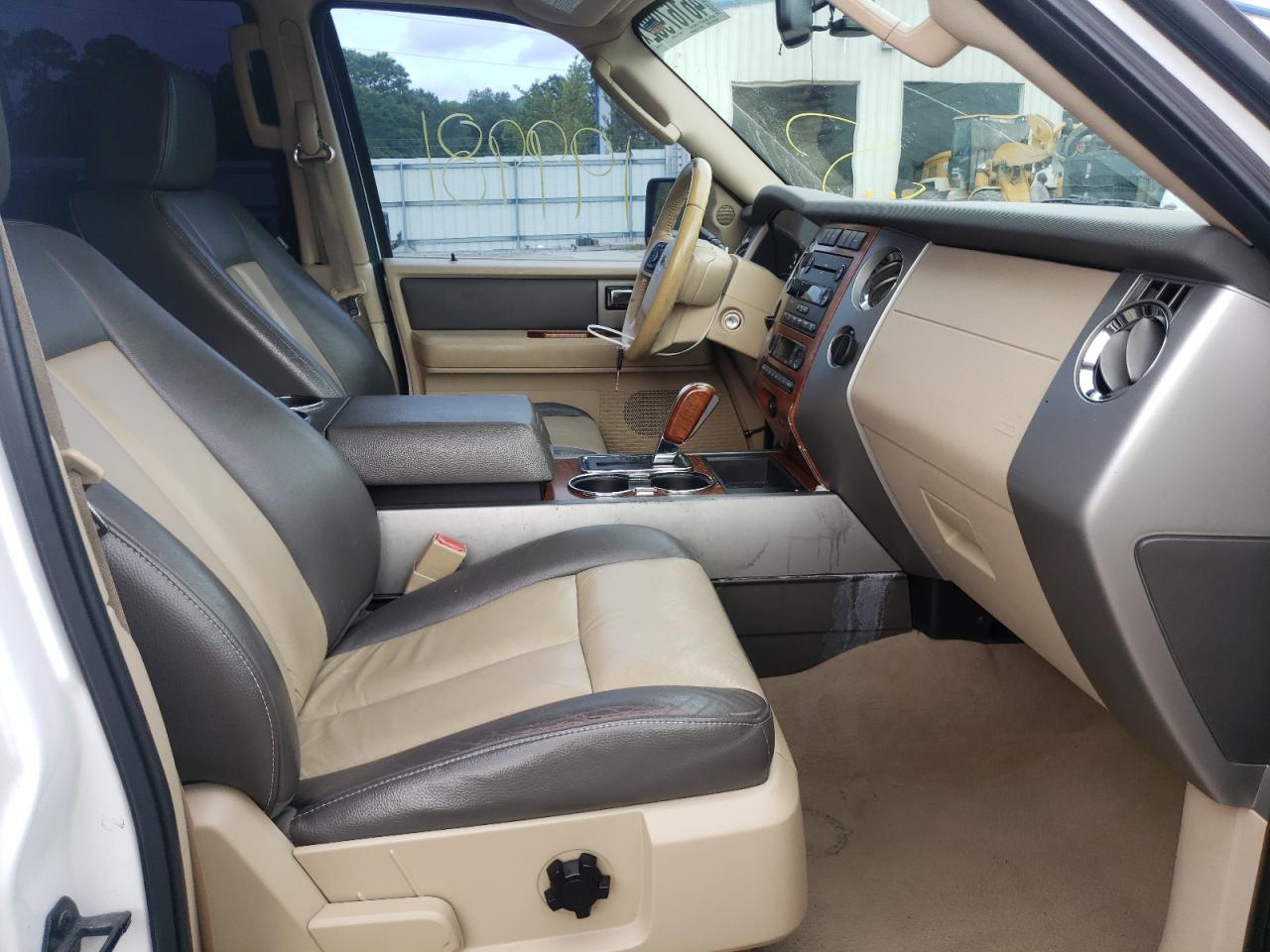 Photo 5 from auction – 2007 FORD EXPEDITION with VIN 1FMFU17517LA38816