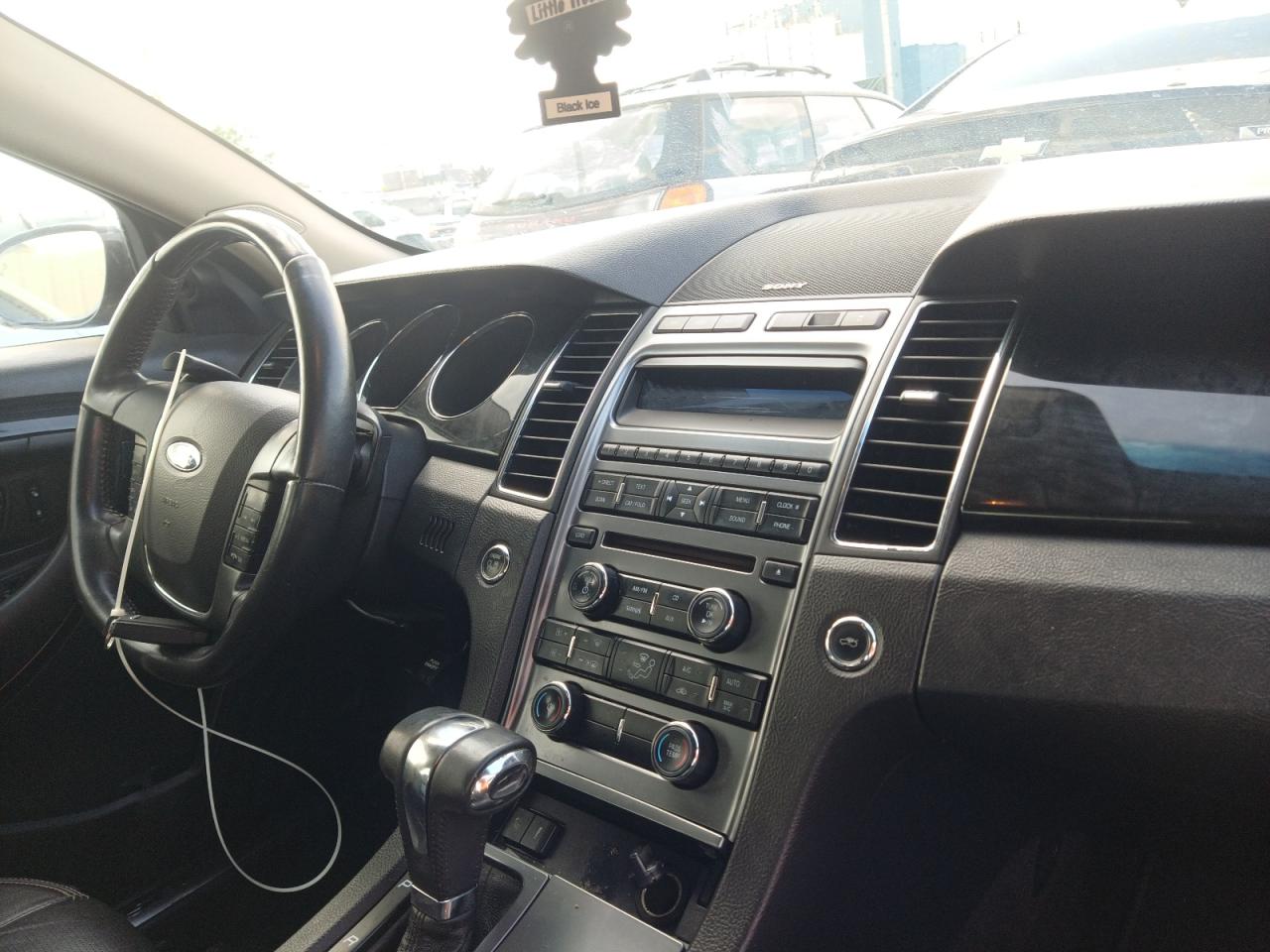 Photo 20 from auction – 2010 FORD TAURUS LIM with VIN 1FAHP2FW0AG158326