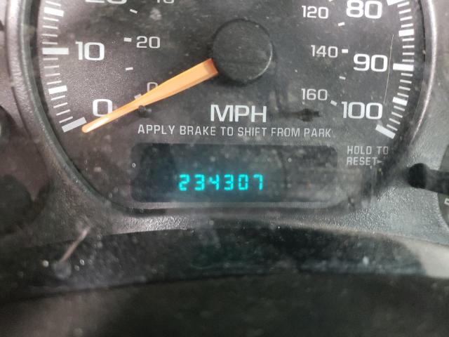 Photo 8 from auction – 2002 CHEVROLET SUBURBAN K with VIN 1GNFK16Z22J238999