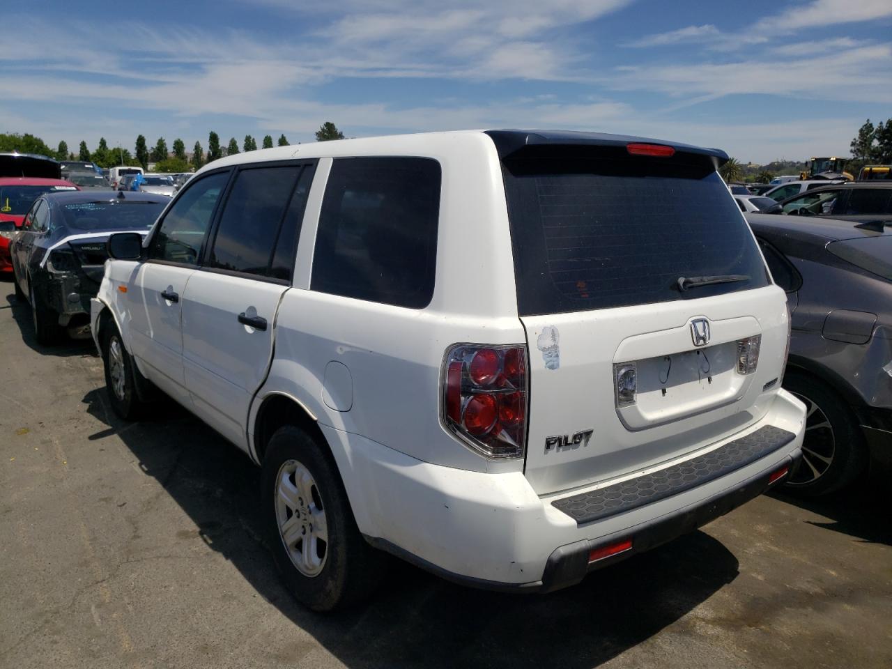 Photo 3 from auction – 2007 HONDA PILOT LX with VIN 5FNYF18107B021513