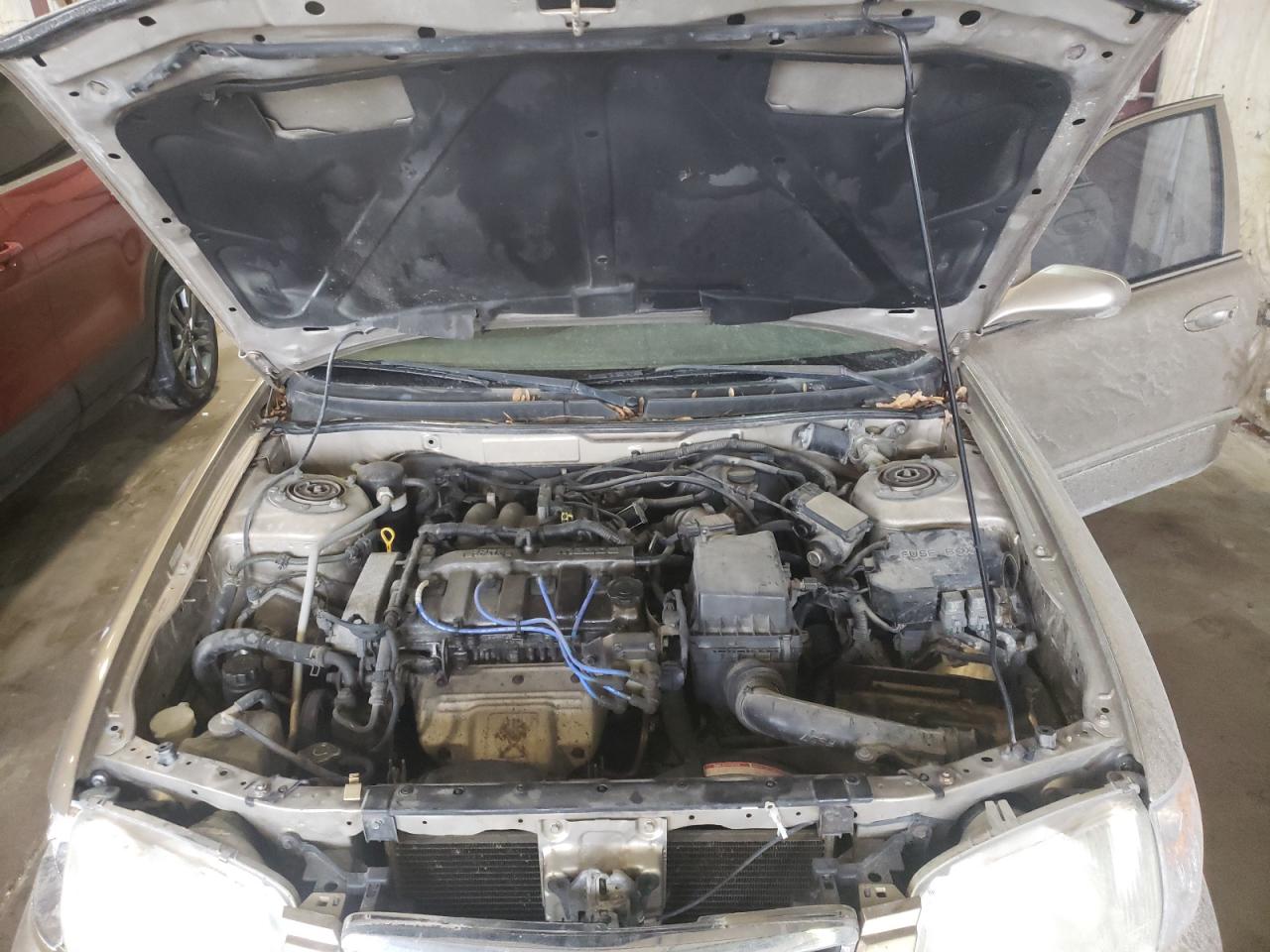 Photo 12 from auction – 2000 MAZDA 626 ES with VIN 1YVGF22C9Y5153663