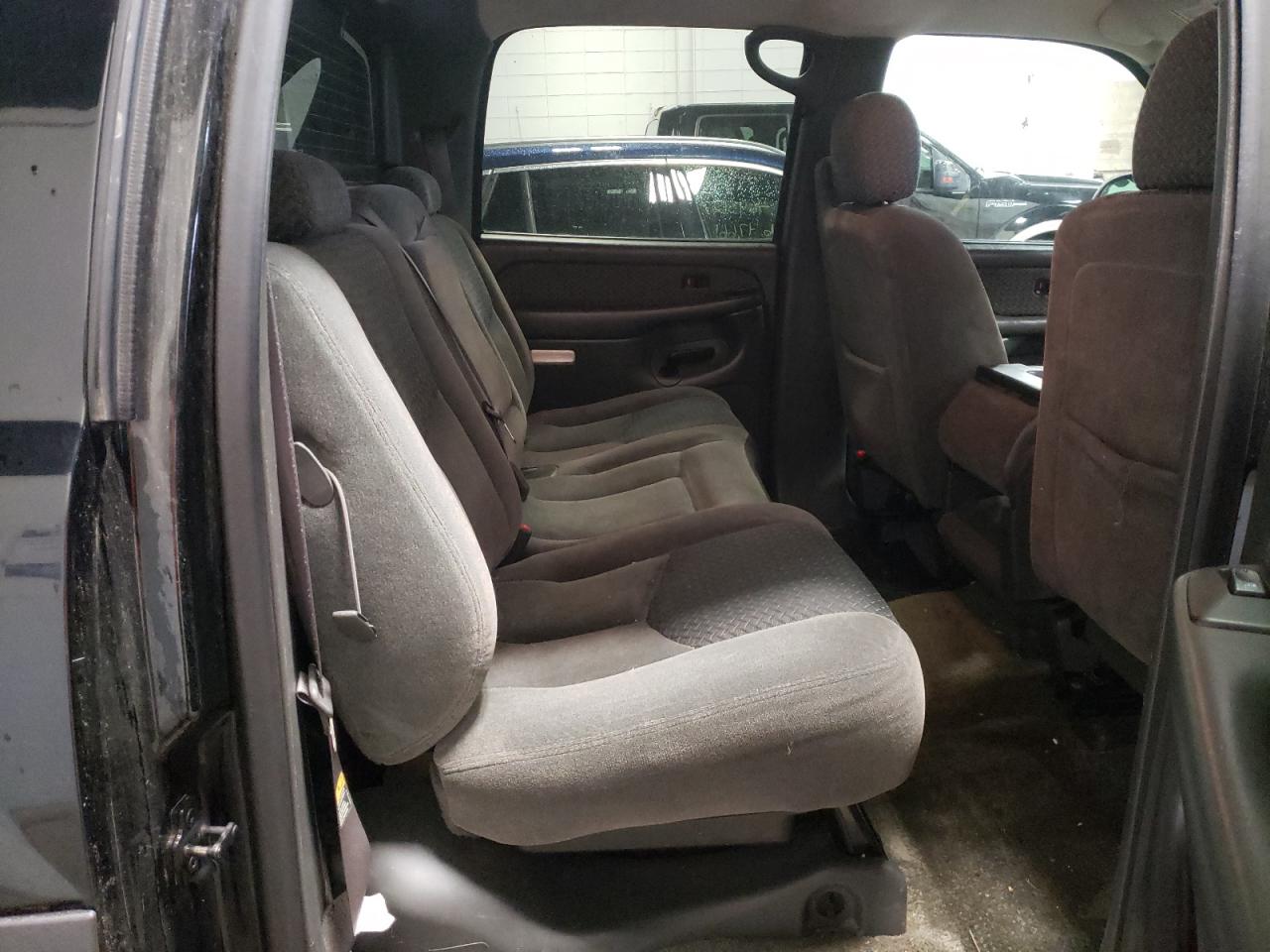Photo 6 from auction – 2003 CHEVROLET AVALANCHE with VIN 3GNEK13T23G190600
