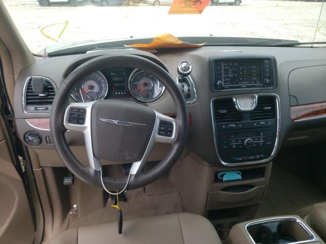 Photo 9 from auction – 2015 CHRYSLER TOWN & COU with VIN 2C4RC1BG2FR753719