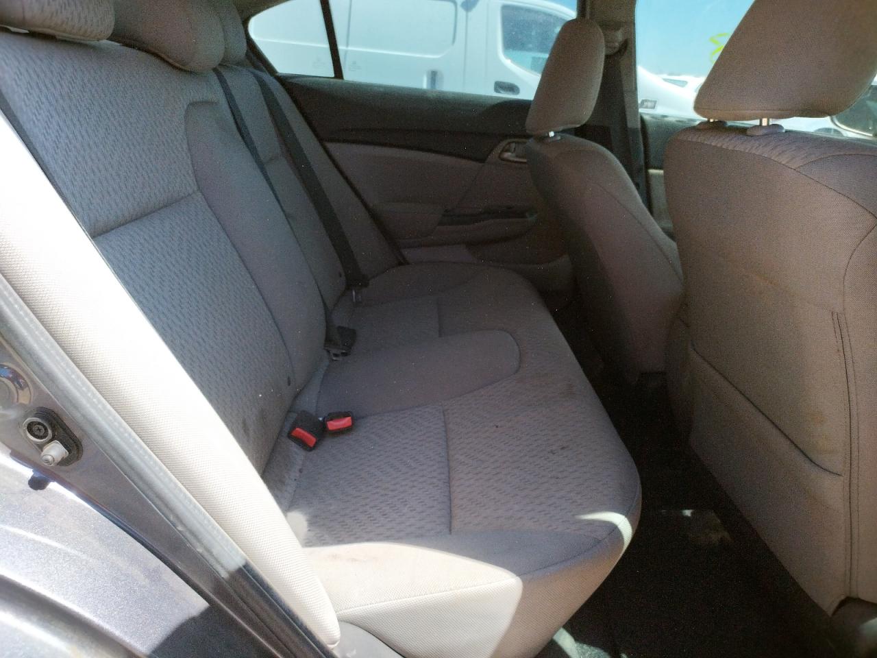 Photo 6 from auction – 2014 HONDA CIVIC LX with VIN 19XFB2E50EE078622