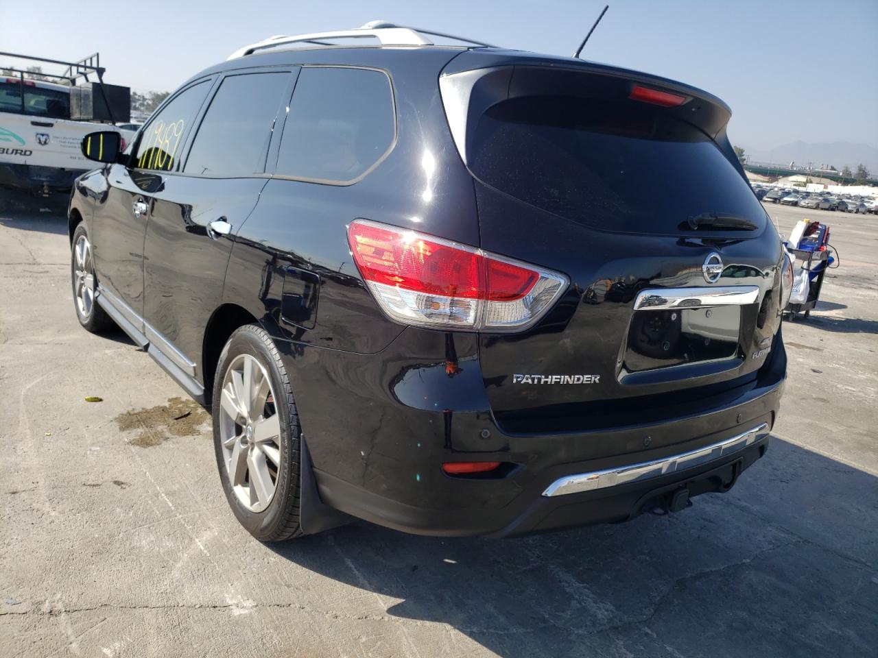 Photo 3 from auction – 2014 NISSAN PATHFINDER with VIN 5N1AR2MN7EC673039