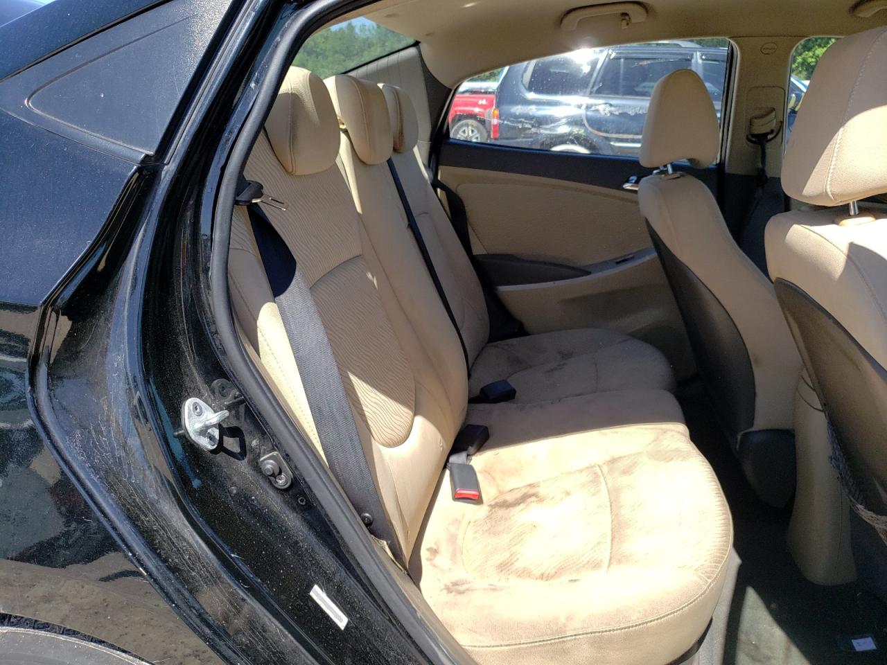 Photo 6 from auction – 2012 HYUNDAI ACCENT GLS with VIN KMHCU4AE0CU262628