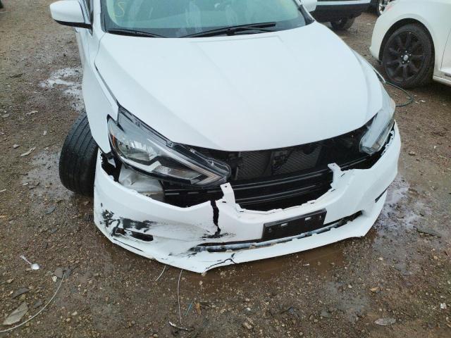 Photo 9 from auction – 2017 NISSAN SENTRA S with VIN 3N1AB7AP1HY411382