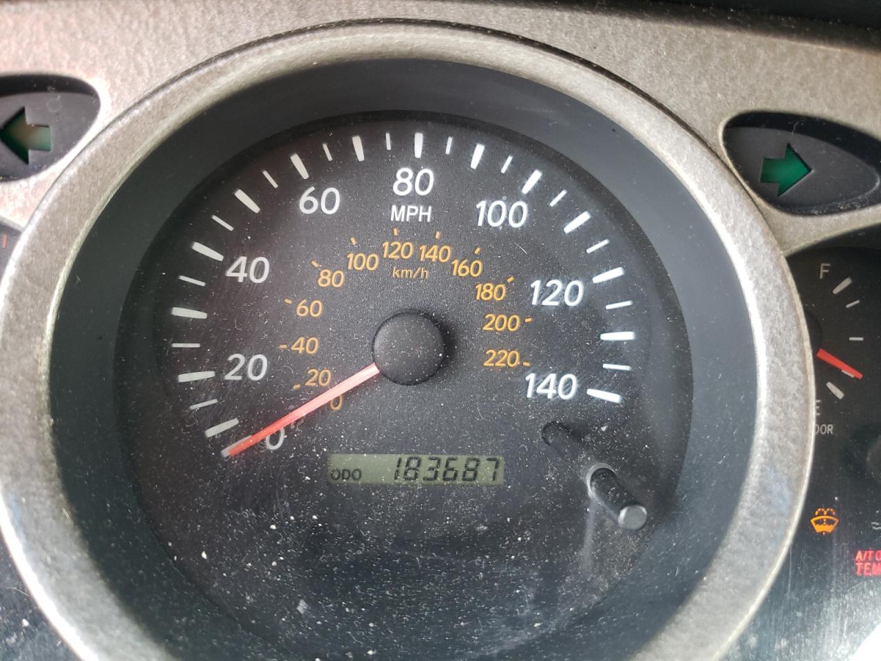 Photo 8 from auction – 2002 TOYOTA HIGHLANDER with VIN JTEGF21A320038045