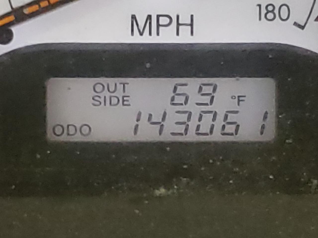 Photo 8 from auction – 2004 TOYOTA COROLLA CE with VIN 1NXBR32E24Z265523