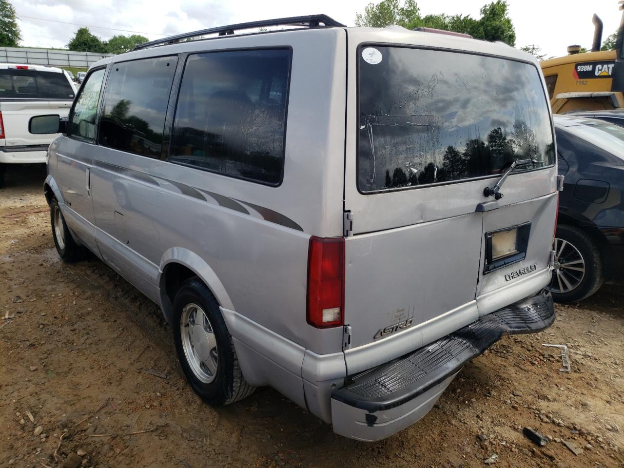 Photo 15 from auction – 2000 CHEVROLET ASTRO with VIN 1GNDM19W4YB202284