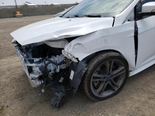 Photo 9 from auction – 2017 FORD FOCUS ST with VIN 1FADP3L93HL223092