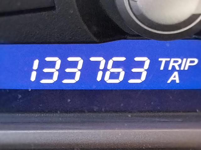 Photo 8 from auction – 2010 HONDA CIVIC LX with VIN 19XFA1F50AE061597