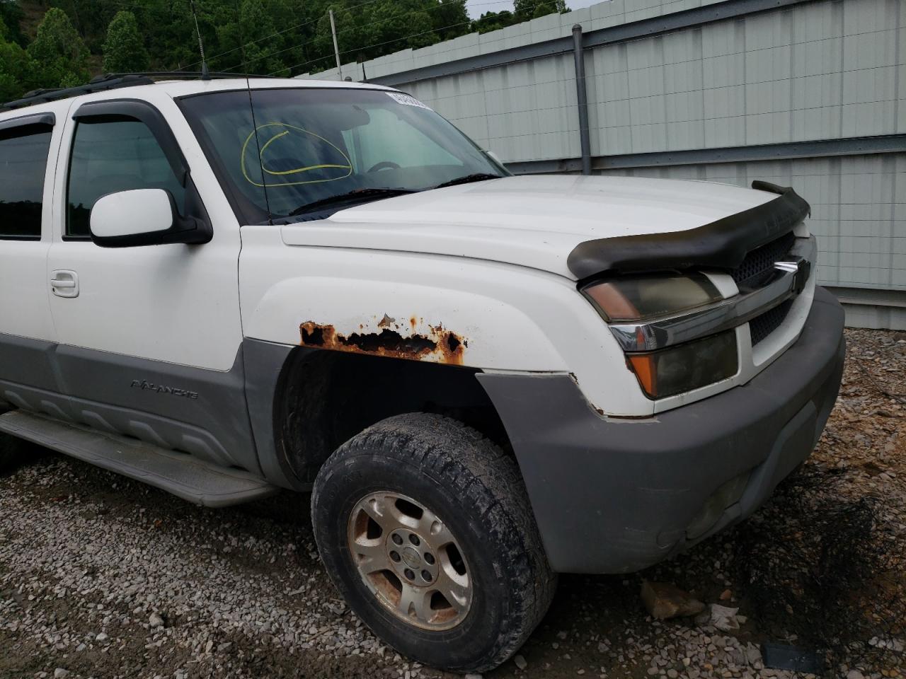 Photo 9 from auction – 2002 CHEVROLET AVALANCHE with VIN 3GNEK13T22G124174