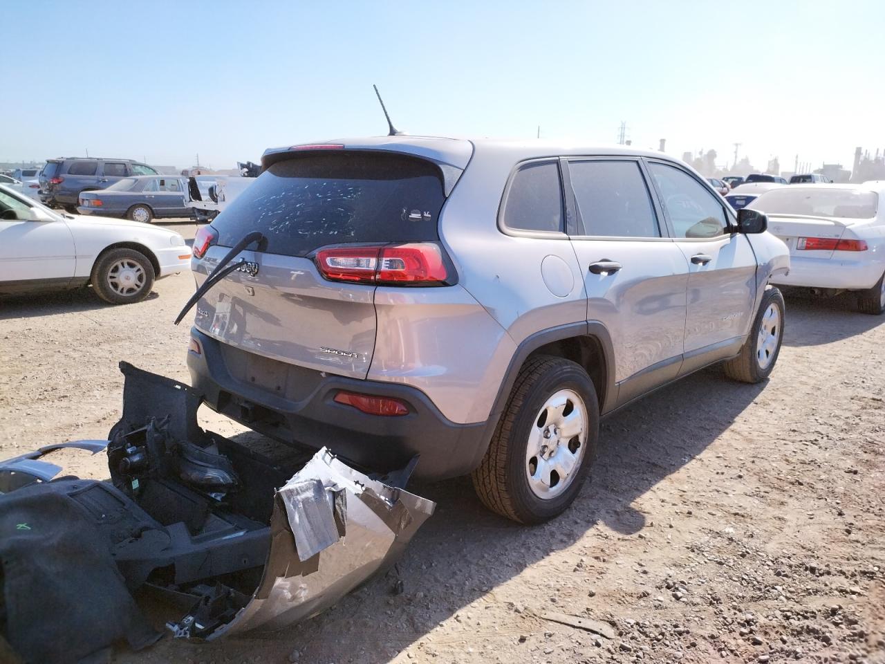 Photo 4 from auction – 2014 JEEP CHEROKEE S with VIN 1C4PJMAB9EW295848