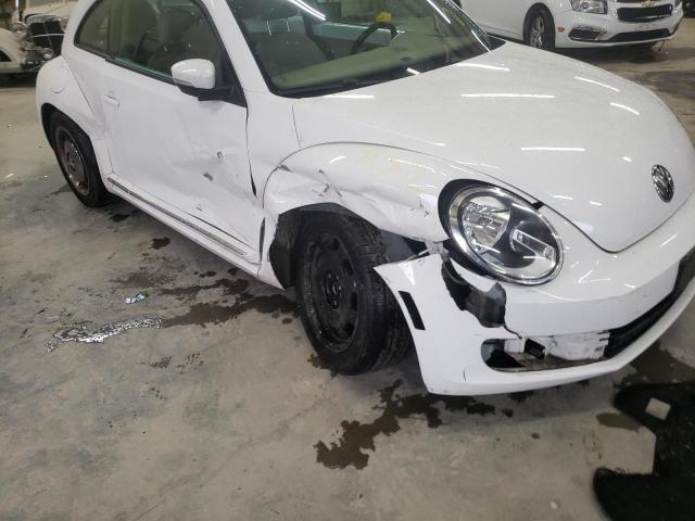 Photo 9 from auction – 2013 VOLKSWAGEN BEETLE with VIN 3VWJP7AT6DM609286