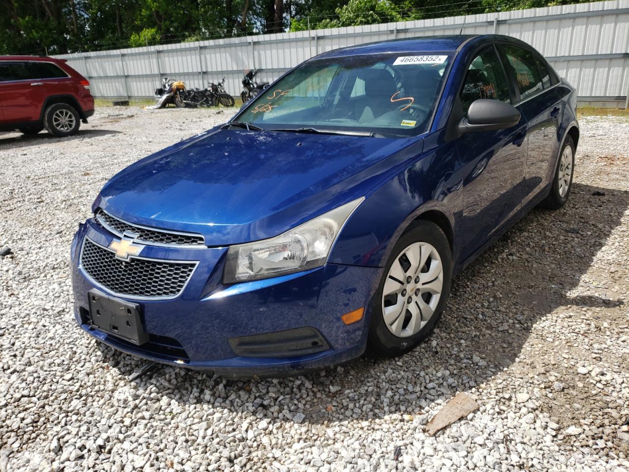 Photo 2 from auction – 2012 CHEVROLET CRUZE LS with VIN 1G1PC5SH3C7402153