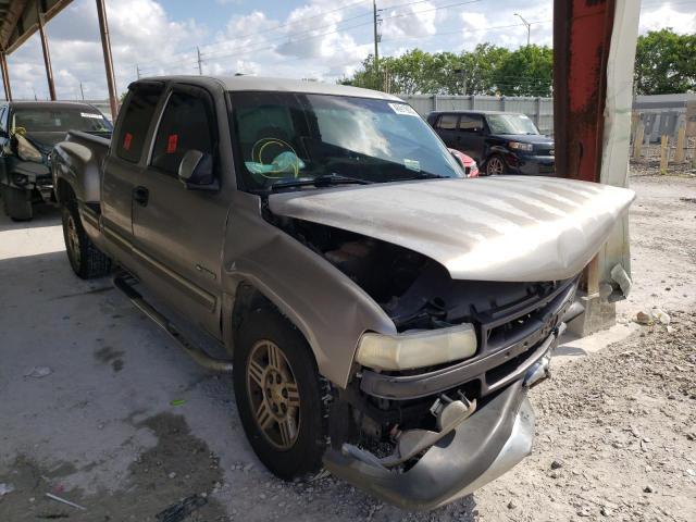 CHEVROLET SILVERADO 2000 with VIN 2GCEC19T4Y1384963 - Photo from auction