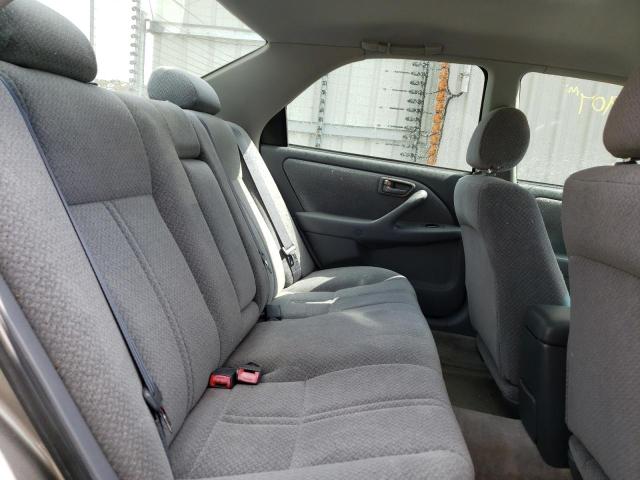 Photo 6 from auction – 2001 TOYOTA CAMRY CE with VIN 4T1BG22K11U083653